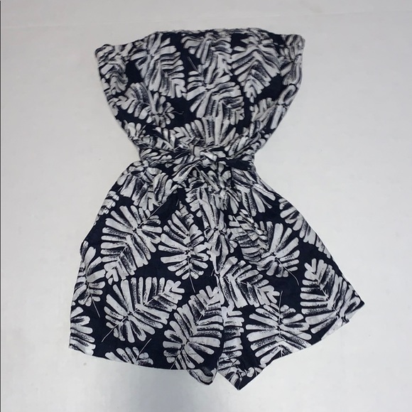 Banana Republic Romper - Picture 2 of 4